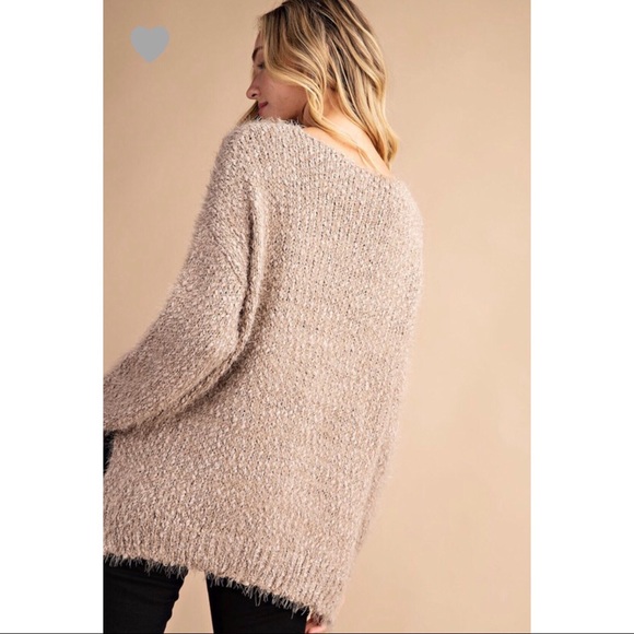 BOUTIQUE CLOSING MAKE AN OFFER - Picture 5 of 6